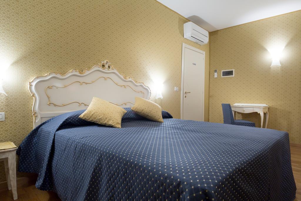 Hotel Residenza Nobile - Locazione Turistica Venedig Zimmer foto